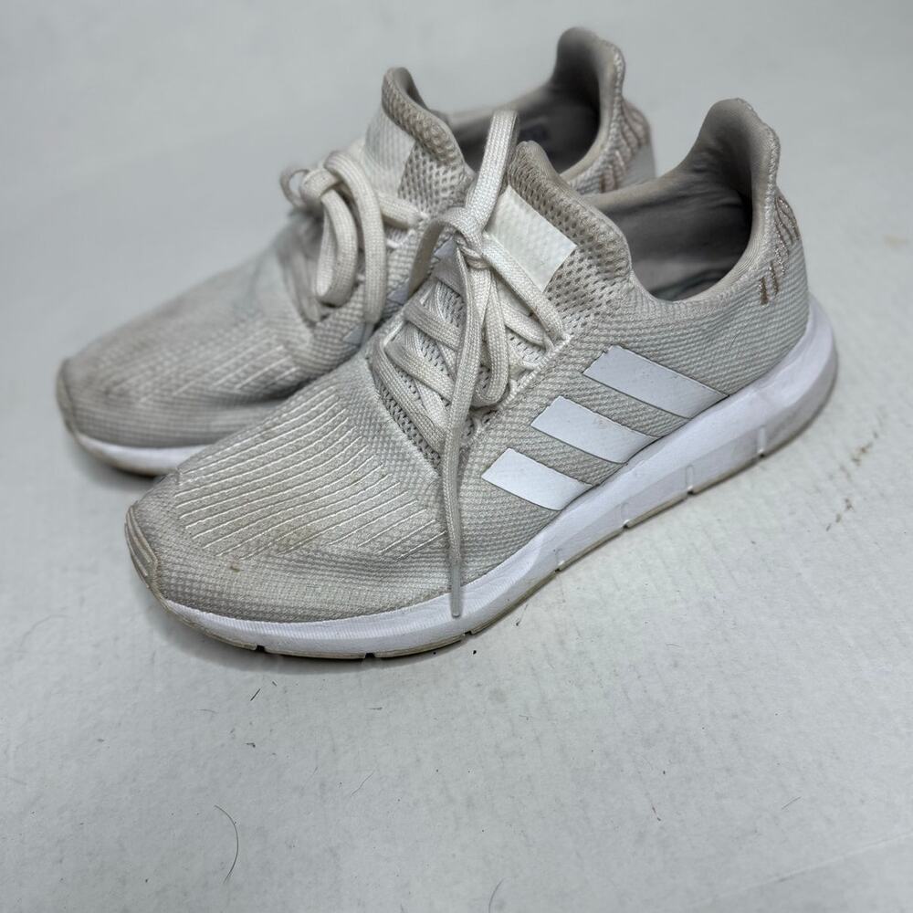 Adidas Swift Run Womens Sneakers White Knit Size 9